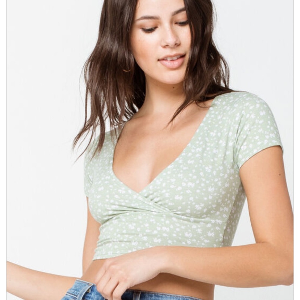 Ivy + Main Cropped Shirt